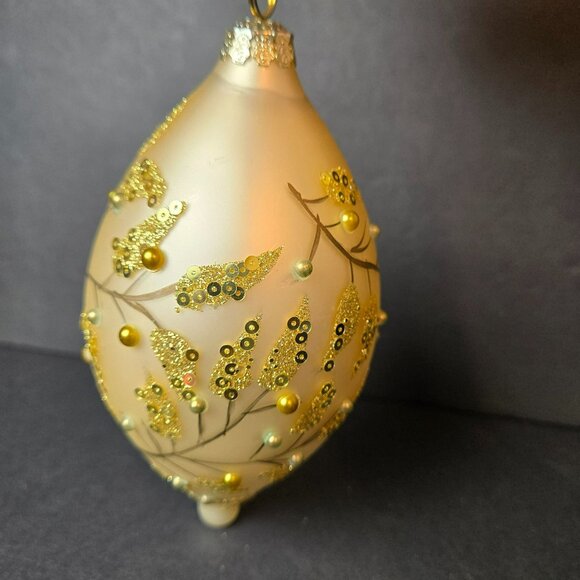 Frontgate Gold Teardrop Christmas Ornament With Pearl And Sequin Leaf Design 6" - Picture 3 of 9